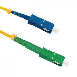 Qoltec 54289 Optic Patchcord SC/APC-SC/UPC Singlemode 9/125 G652D Simplex 1m